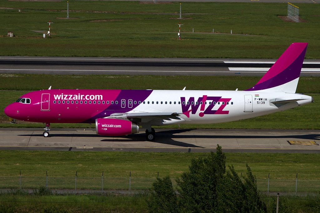 Wizz -Air, F-WWIH > HA-LWP, Airbus, A320-232, 09.05.2012, TLS, Toulouse, France 
( mein 10.000 Bild bei FLUGZEUG-BILD.de )


