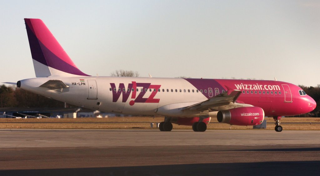 WizzAir, HA-LPN, Airbus A320-232, 06.03.2011, LBN, Lbeck, Germany