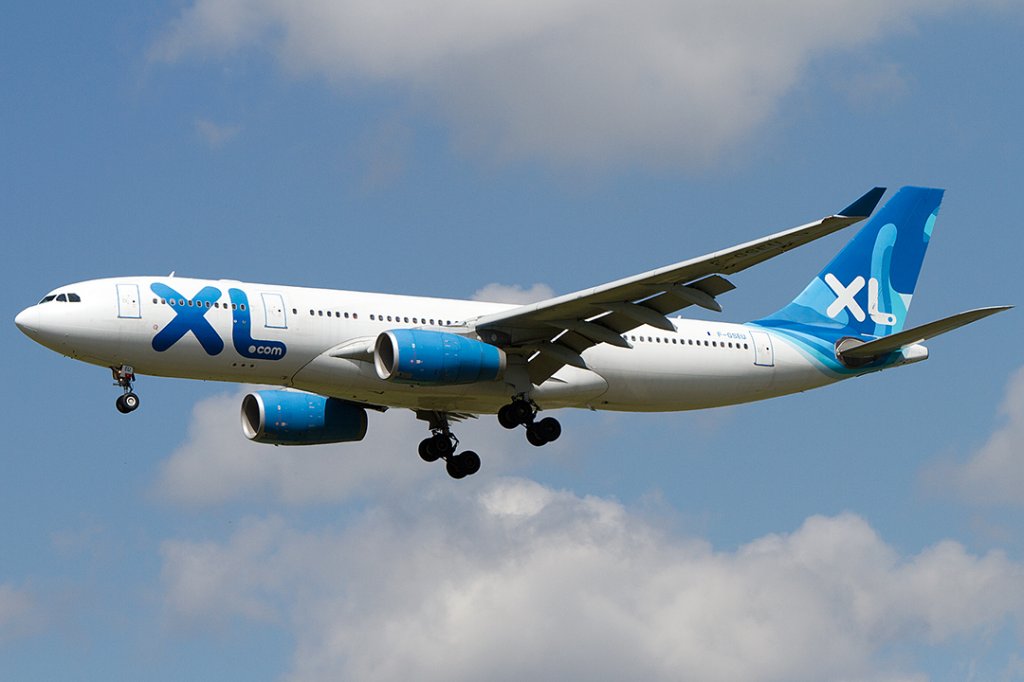 XL Airways, F-GSEU, Airbus, A330-243, 01.05.2012, CDG, Paris, France 


