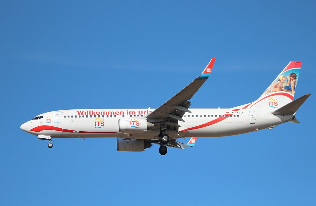 XL Airways Germany B 737-8FH D-AXLD bei der Landung in Berlin-Schnefeld am 13.10.2012