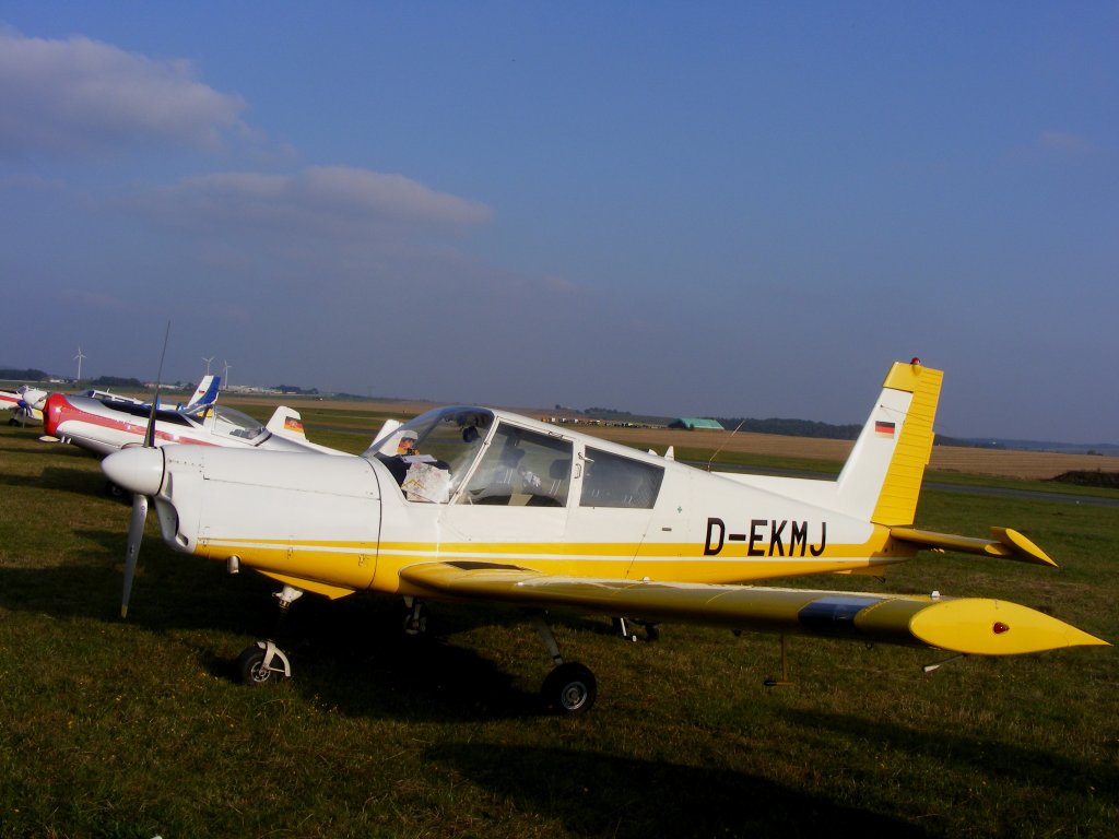 Zlin 43 D-EKMJ beim Zlin Treffen Flugplatz Gera EDAJ 27.9.2008