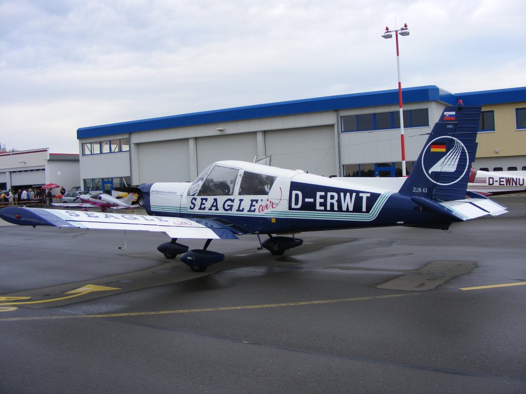 Zlin 43 D-ERWT Flugplatz Gera EDAJ 23.5.2008