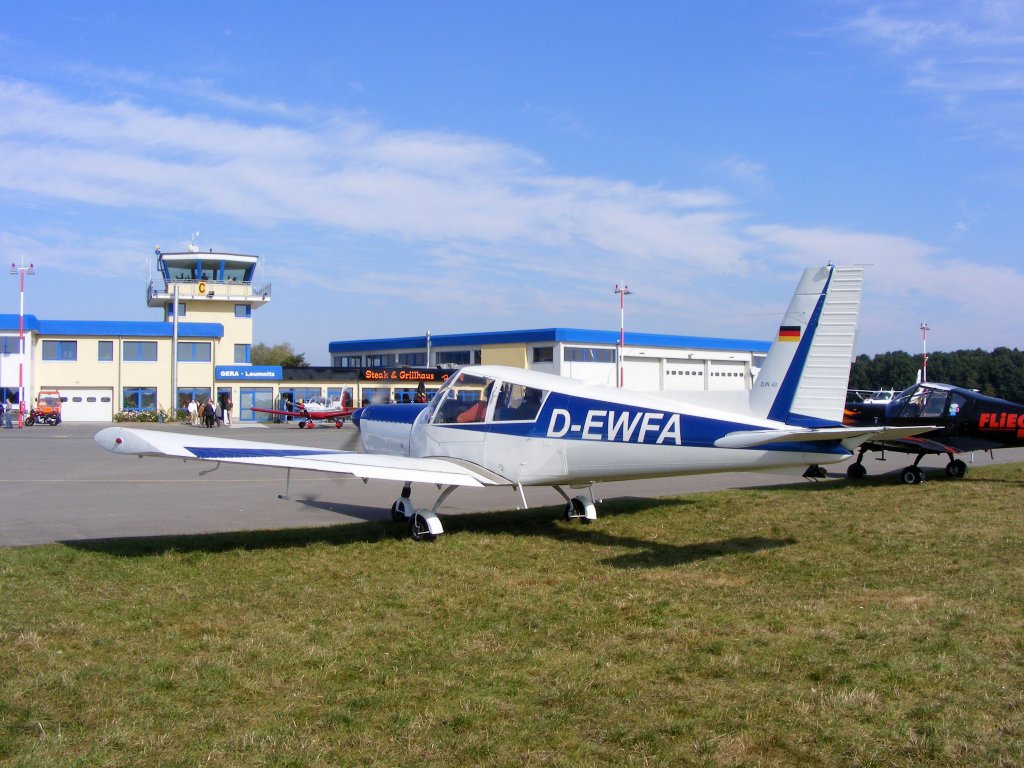 Zlin 43 D-EWFA Flugplatz Gera Zlintreffen 27.9.2008