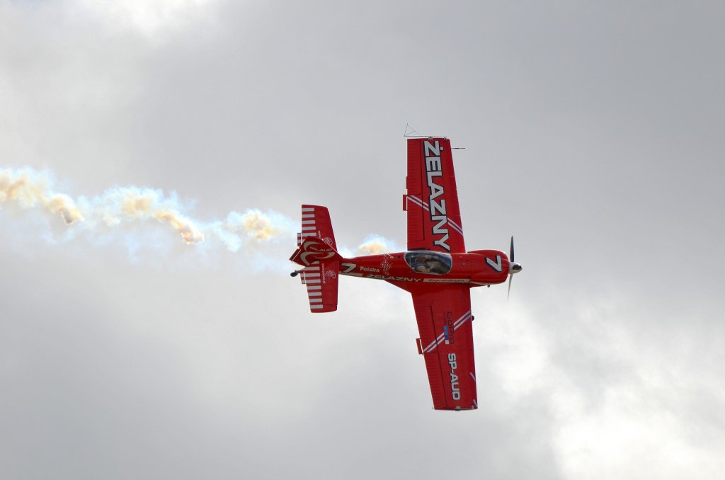 Zlin Z-50 vom Zelazny Aerobatic Team im Flugdisplay auf der ILA Berlin am 15.09.12