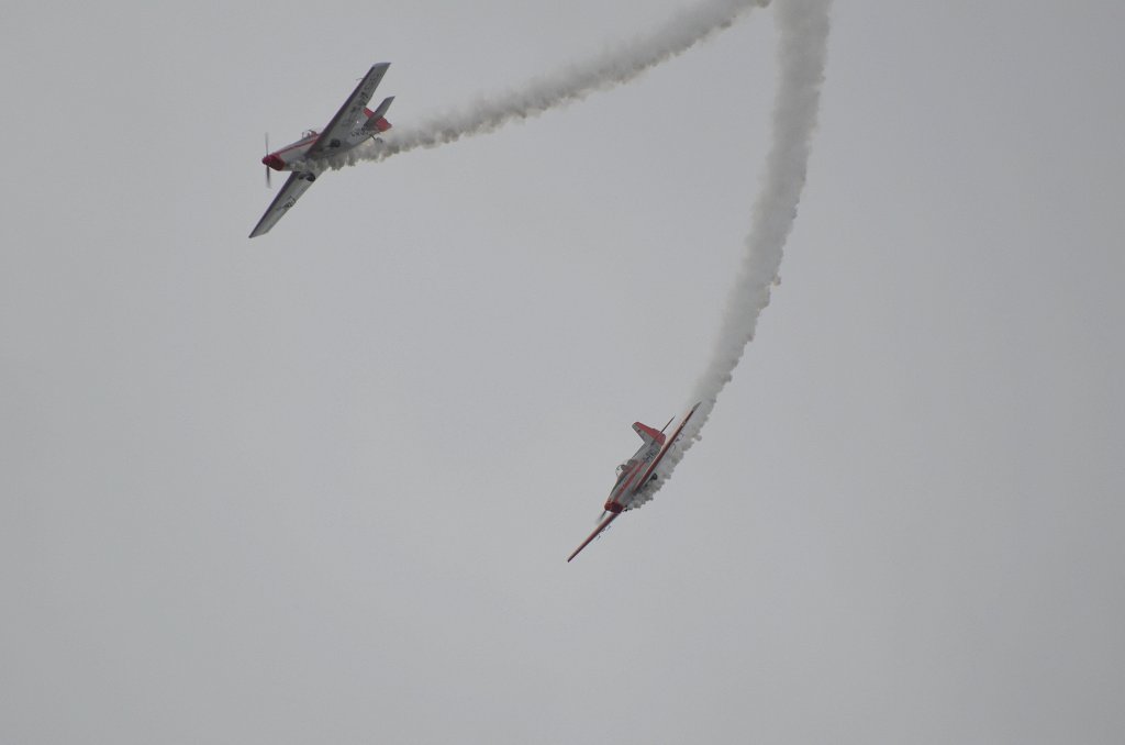 Zwei Zlin 526  aufgenommen im Flugdisplay auf der ILA Berlin am 15.09.12