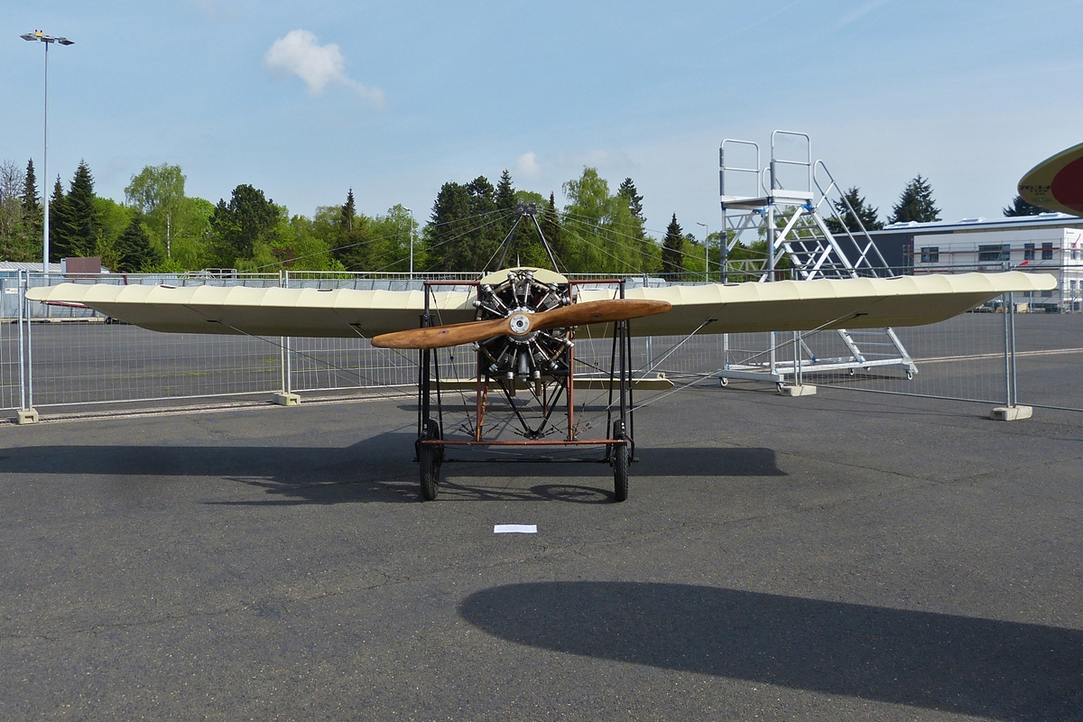. Monoplan Blériot XI nachbau von 1908, war am 02.05.2015 am Tag der offenen Tür beim Aero-Sport am Flughafen in Luxemburg zu sehen.