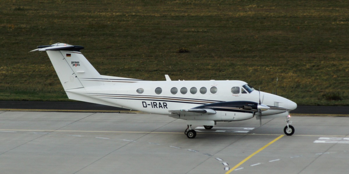 01.12.13 / Privat Beech B-200 Super king Air D-IRAR