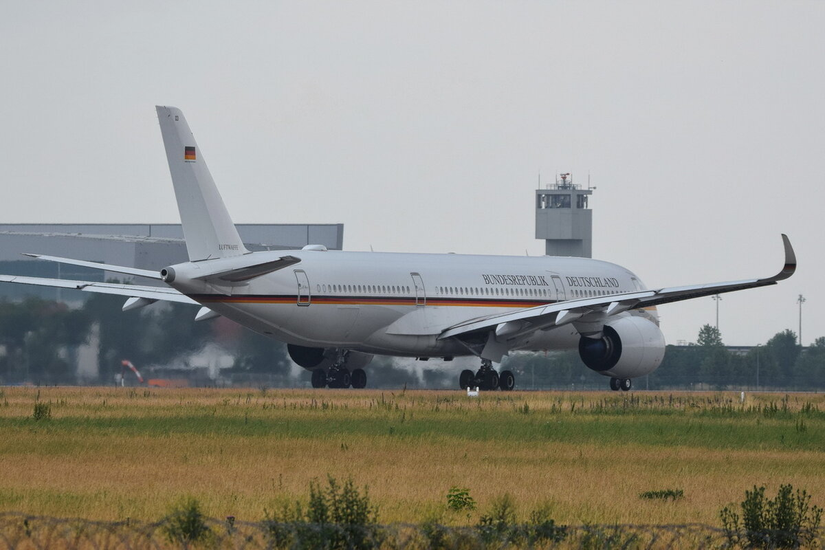 10+03 , German Air Force , Airbus A350-941 , Berlin-Brandenburg  Willy Brandt  , BER , 24.06.2021