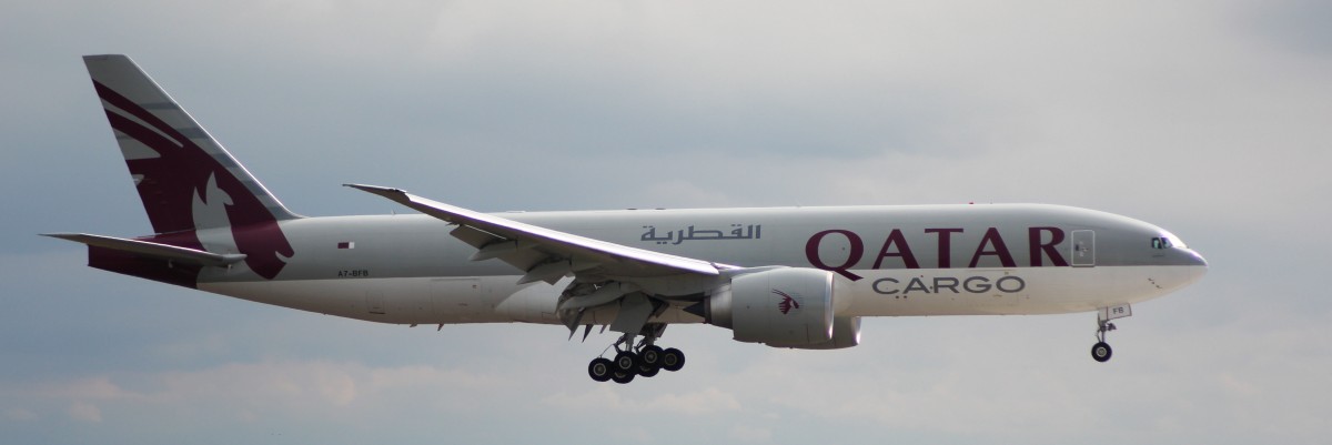 10.09.13 / Qatar Cargo kam mit der A7-BFB zum LEJ