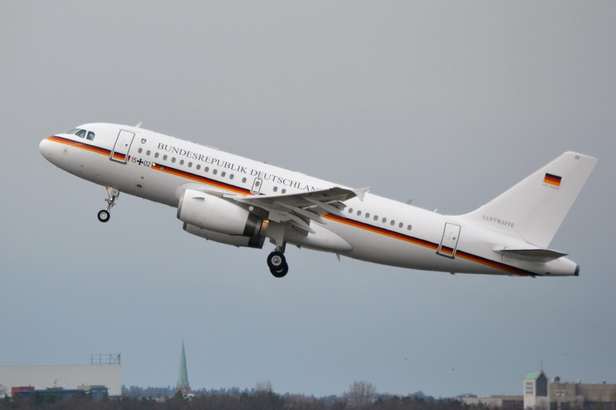 15+02 Luftwaffe Airbus A319-133X CJ    am 24.03.2014 in Tegel gestartet