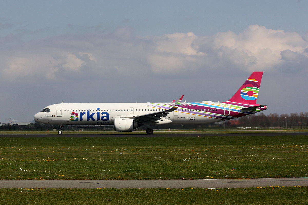 4X-AGH Arkia - Israeli Airlines Airbus A321-251NX beim Start in Amsterdam Schiphol am 14.04.2019.