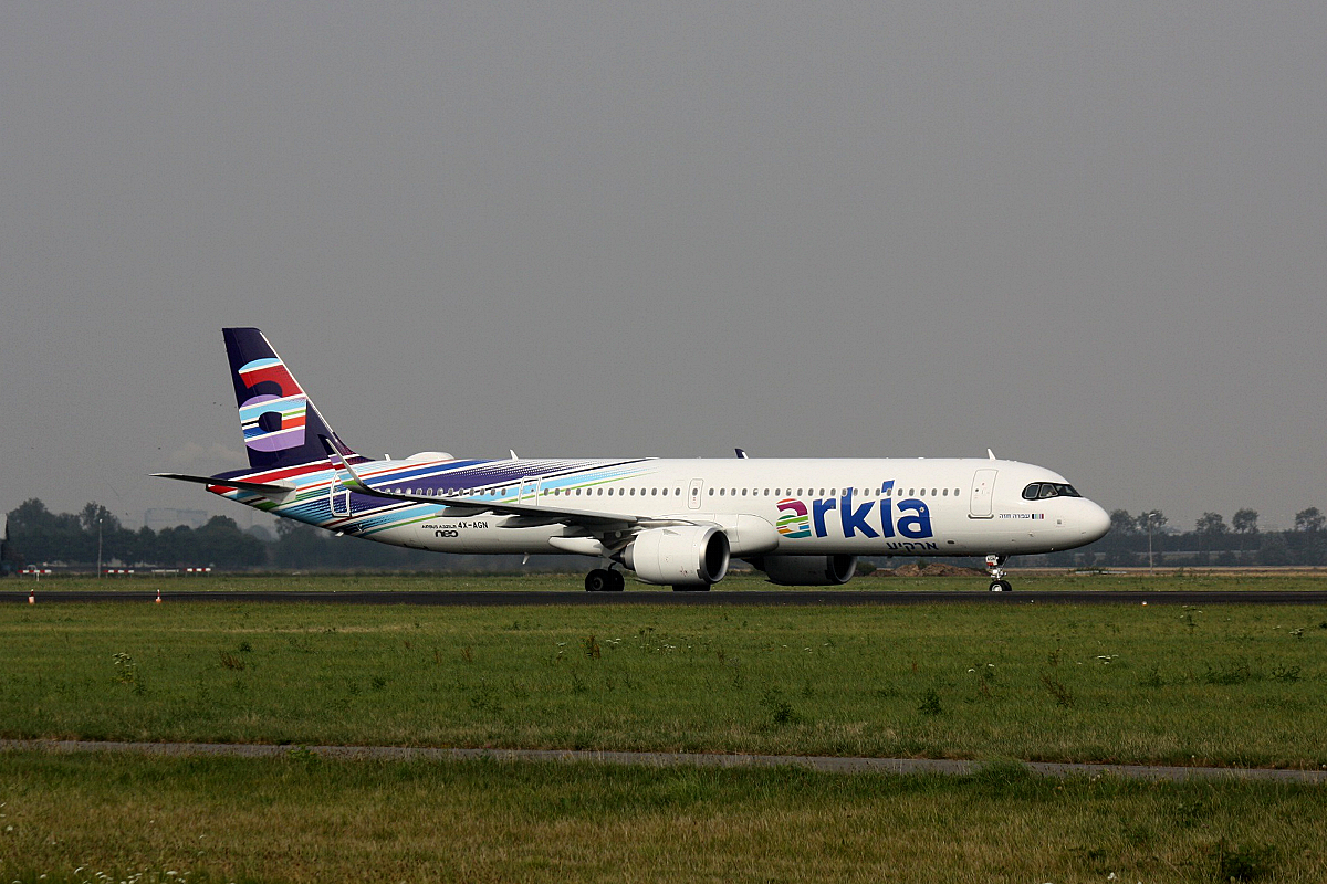 4X-AGN Arkia - Israeli Airlines Airbus A321-251NX nach der Landung in Amsterdam Schiphol am 09.08.2019