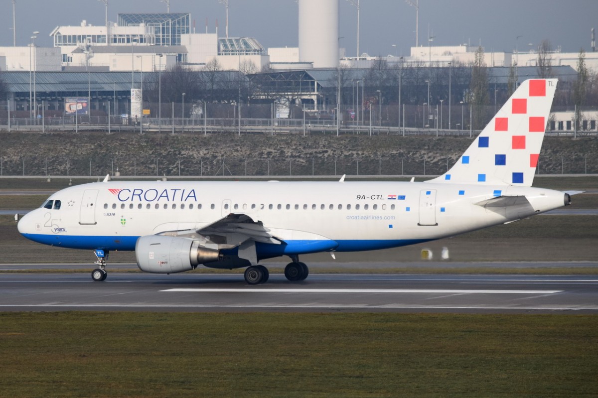 9A-CTL Croatia Airlines Airbus A319-112  am 11.12.2015 beim Start in München