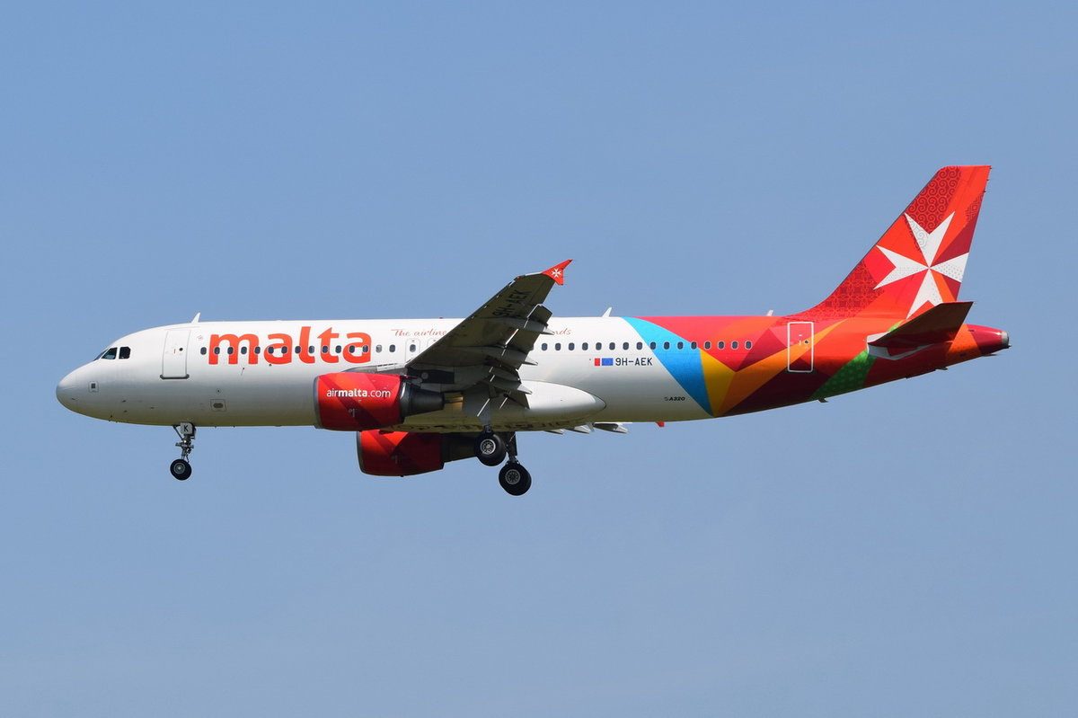 9H-AEK Air Malta Airbus A320-214   , MUC , 22.06.2017