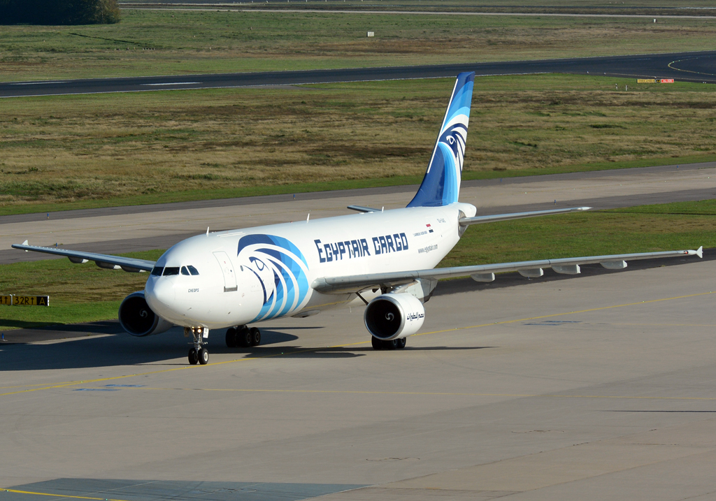 A 300-600 Egyptair Cargo, SU-GAS, taxy at CGN - 19.10.2014