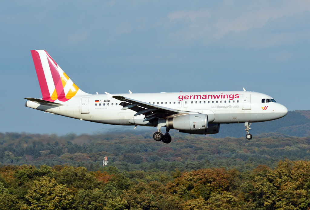 A 319-100 D-AGWF Germanwings, short final at CGN - 19.10.2014