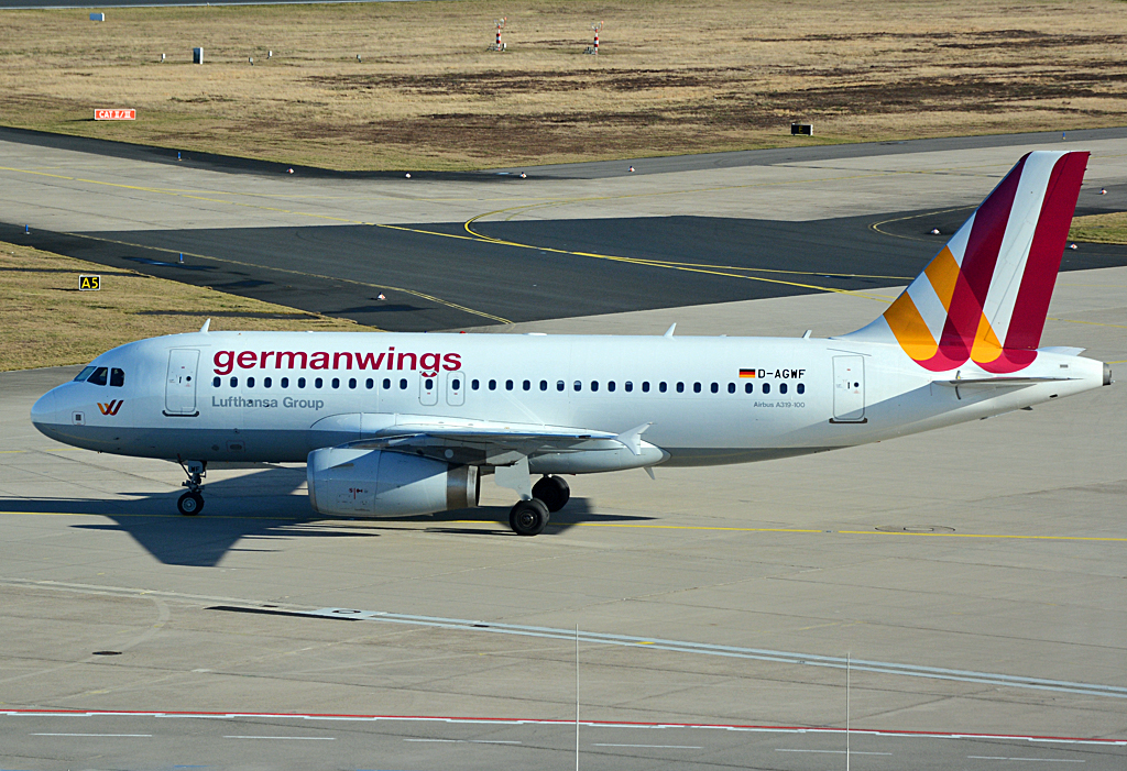 A 319-100 D-AGWF Germanwings taxy at CGN - 02.02.2014