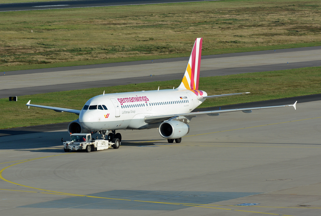A 319-100 D-AGWM Germangwings, pushback at CGN - 19.10.2015