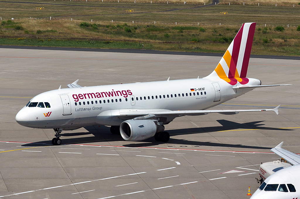 A 319-100 D-AKNF Germanwings am Flughafen Kln-Bonn - 21.07.2013