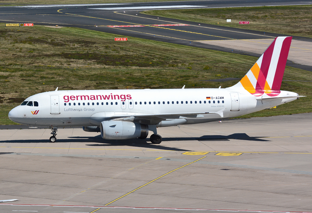 A 319-100 Germanwings D-AGWM, taxy in CGN - 05.05.2016