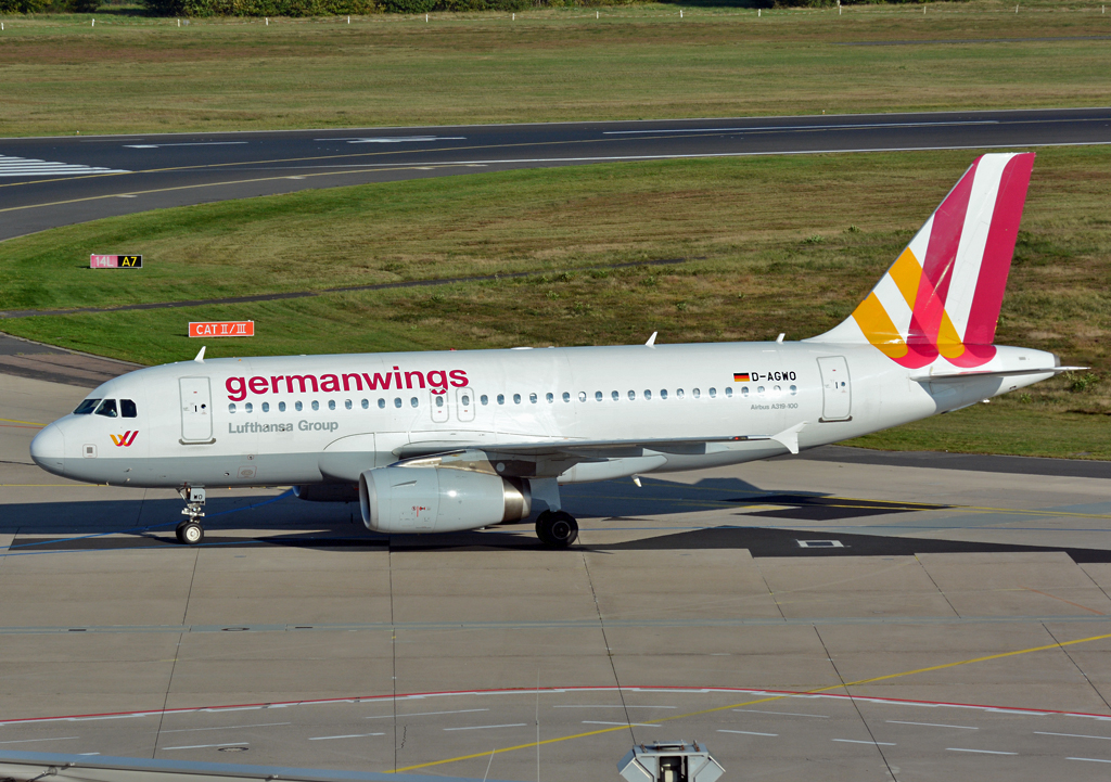 A 319-132 D-AGWO Germanwings, rollt zur Startbahn in CGN - 19.10.2014