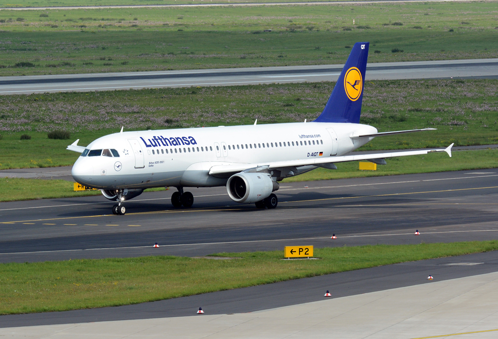 A 320-200, Lufthansa  Gotha , D-AIQT auf dem taxyway in DUS - 04.09.2014