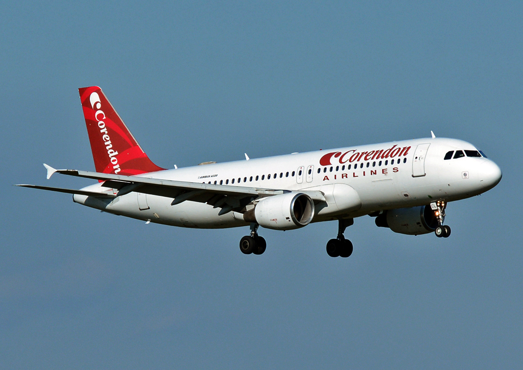 A 320-214 Corendon-Airlines, YL-LCL, final at CGN 19.10.2014