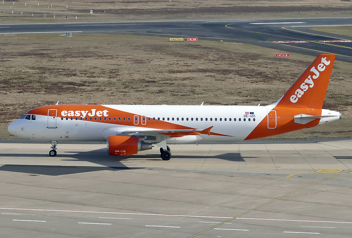 A 320-214 Easy Jet - OE-IZC taxy in CGN - 17.02.2019