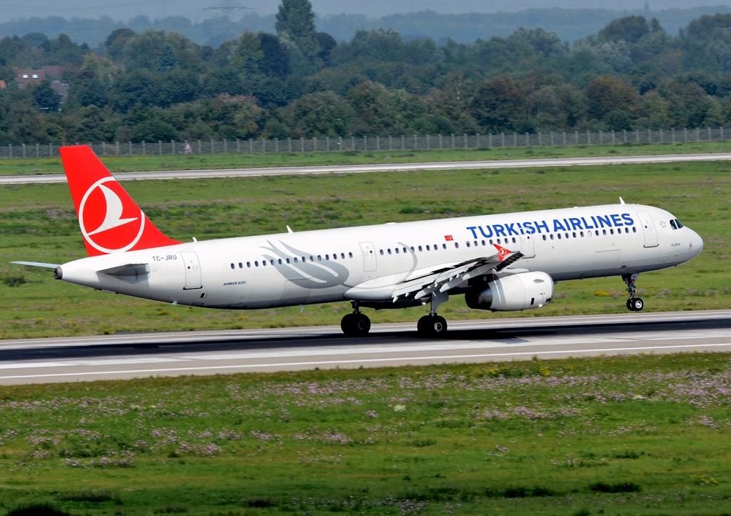 A 321-231 Turkish Airlines TC-JRU, touchdown at DUS - 04.09.2014