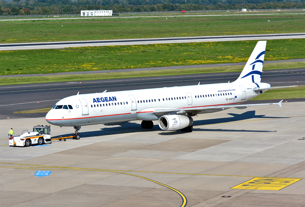 A 321-232 SX-DVP Aegean Airlines, pushback in DUS - 01.10.2015