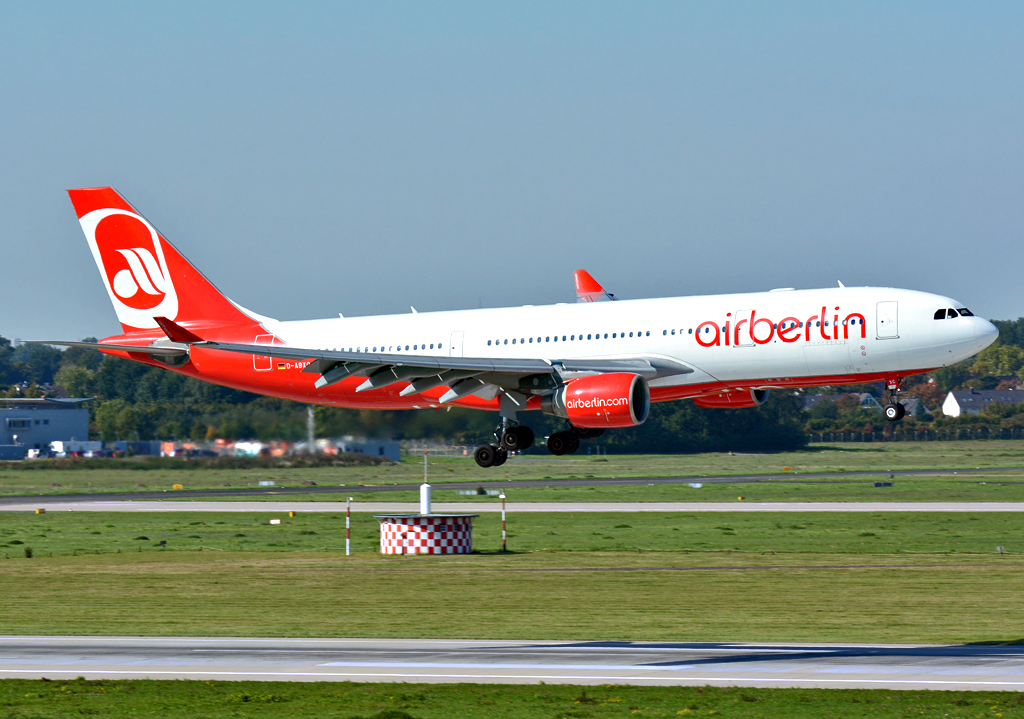 A 330-223 Air Berlin, D-ABXC, short final DUS - 01.10.2015