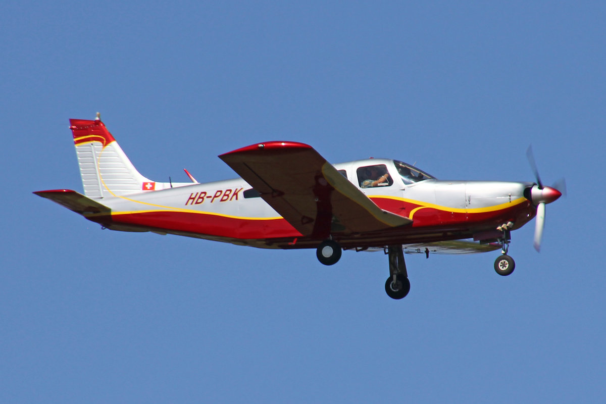 AéroFormation, HB-PBK, Piper PA-32R-300, msn: 32R-7780141, 22.April 2020, ZRH Zürich, Switzerland.