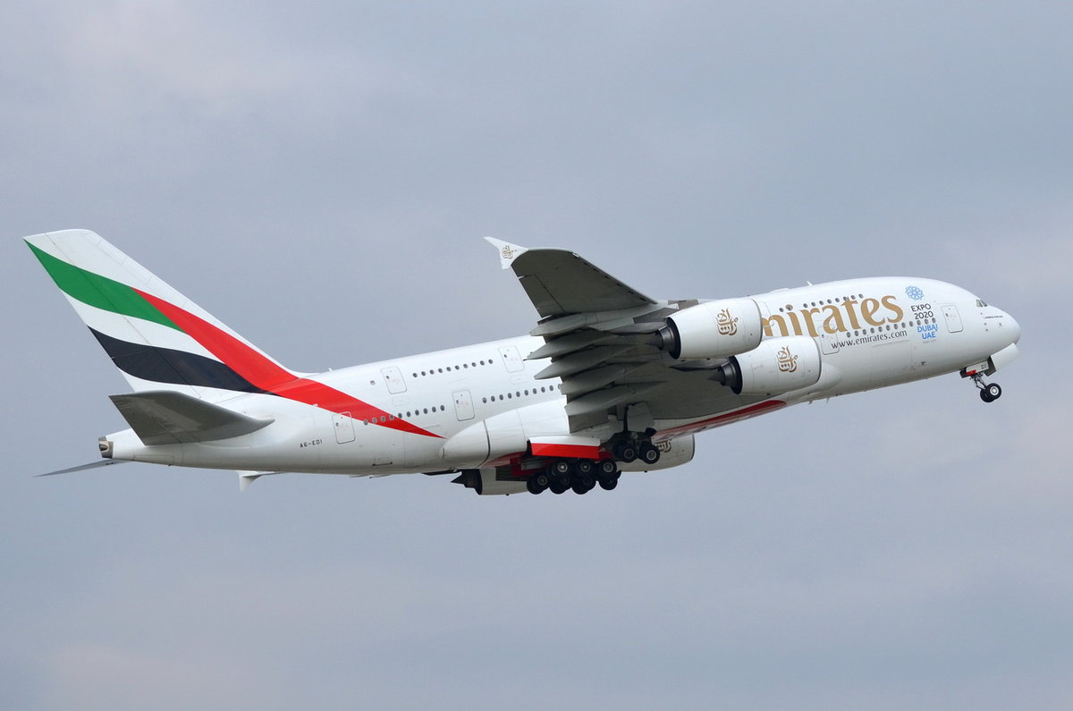 A6-EDI Emirates Airbus A380-861  am 12.10.2016 in München gestartet
