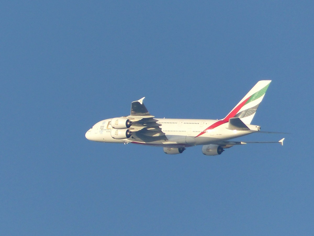 A6-EDN, Airbus A 380, EMIRATES, gestartet in Dubai (DXB) am 1.12.2015