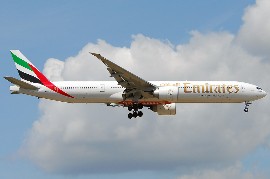 A6-EGL Boeing 777-31H(ER) 11.07.2013