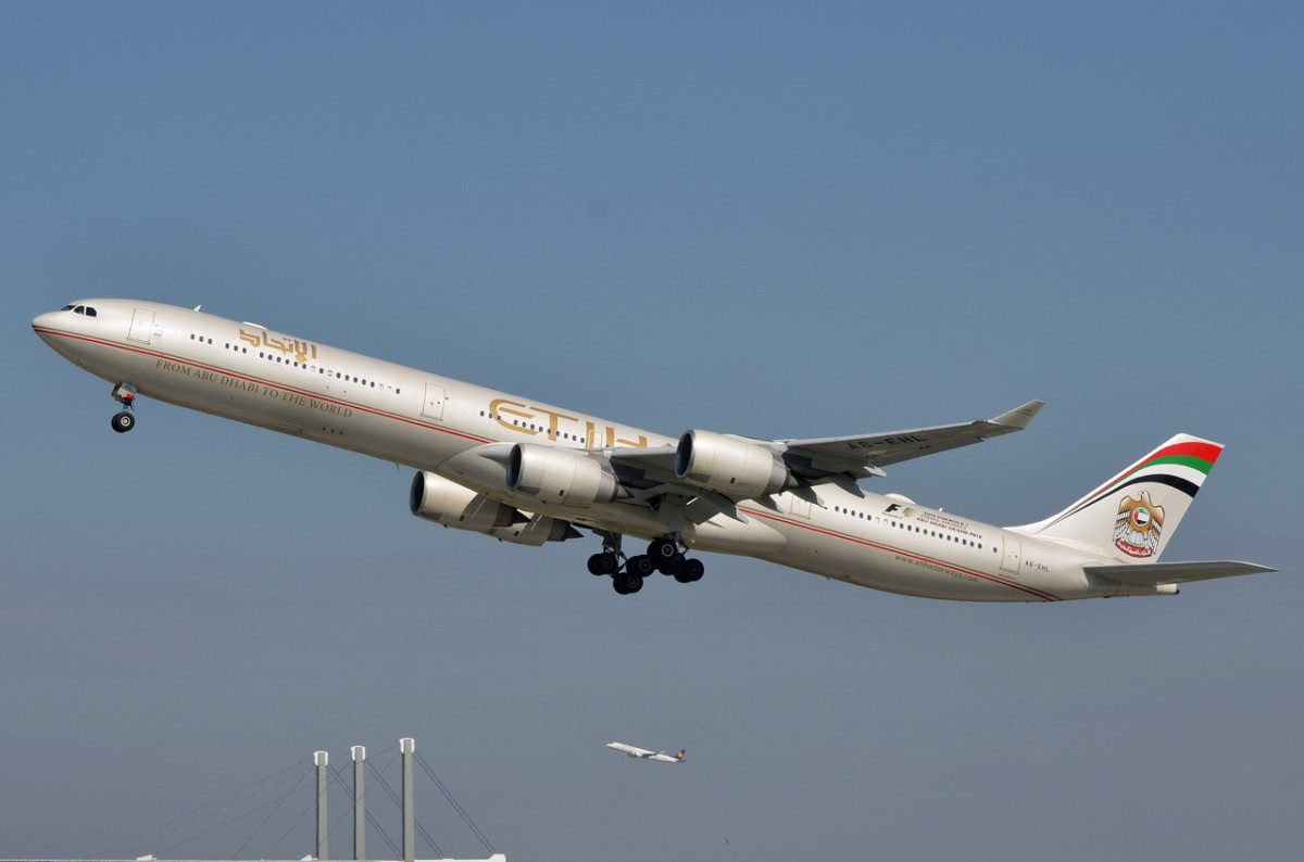 A6-EHL Etihad Airways Airbus A340-642   gestartet am 11.09.2015 in München