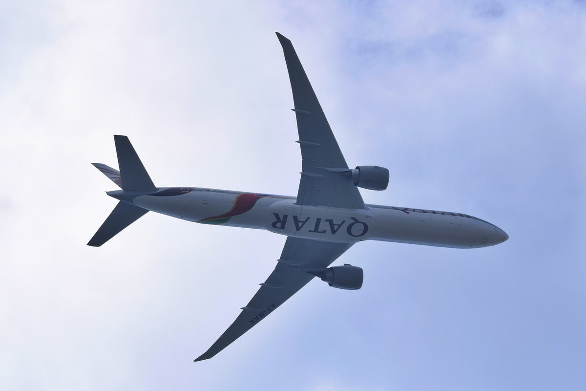 A7-BAX Qatar Airways Boeing 777-3DZ(ER) , Anflug Tegel , 03.08.2019