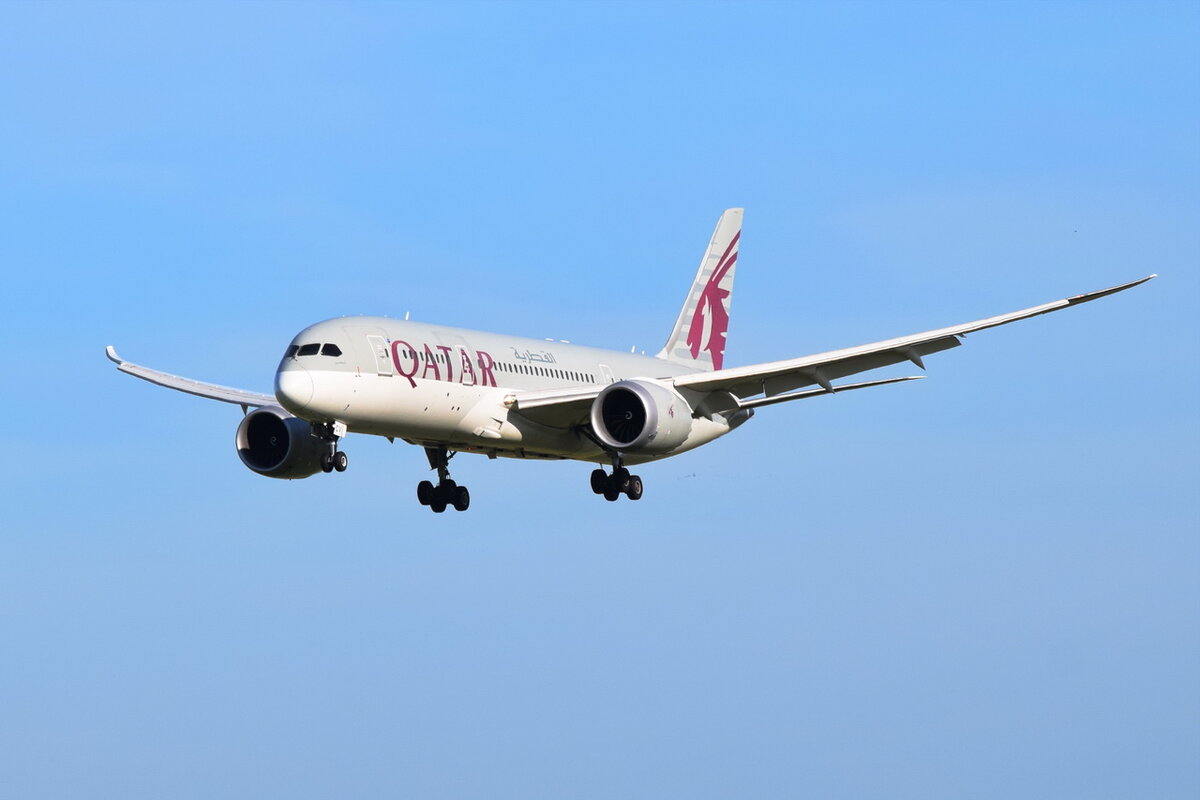 A7-BCV , Qatar Airways , Boeing 787-8 Dreamliner , 24.10. 2021 , Berlin-Brandenburg  Willy Brandt  , BER 