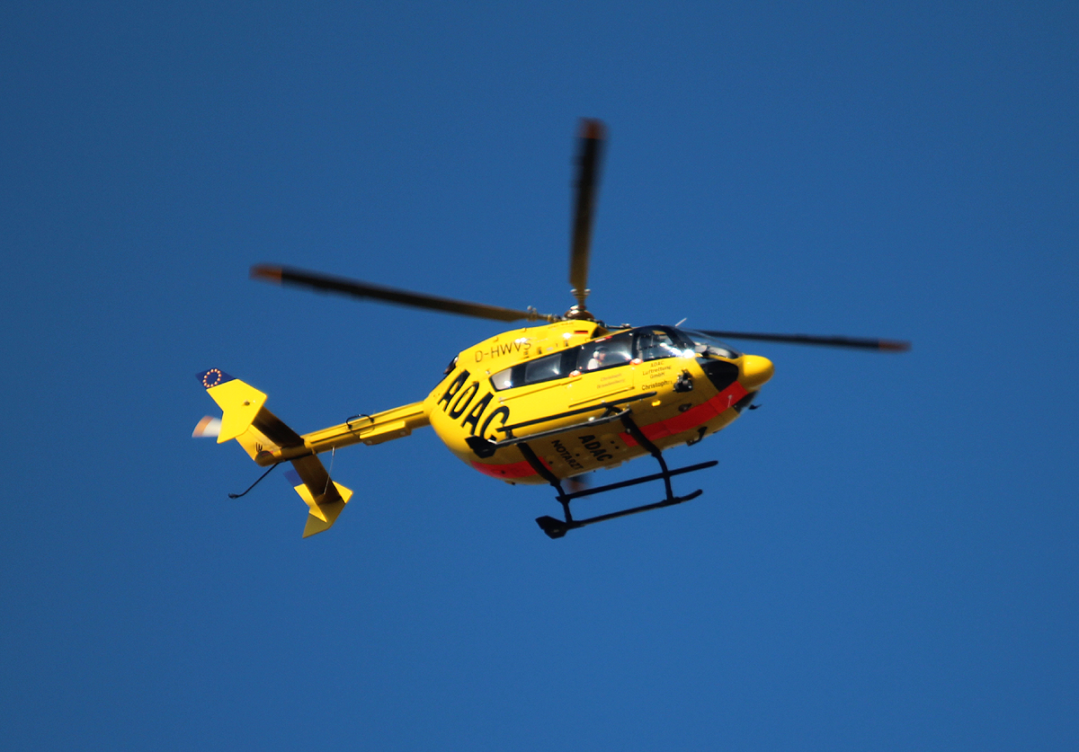 ADAC Luftrettung EC-145 D-HWVS  Christoph Brandenburg  am 06.09.2013 ber dem Flughafen Berlin-Tegel