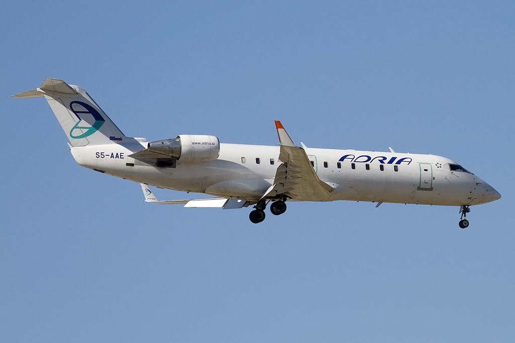 Adria Airways, S5-AAE, Bombardier, CRJ-200, 05.09.2013, FRA, Frankfurt, Germany


