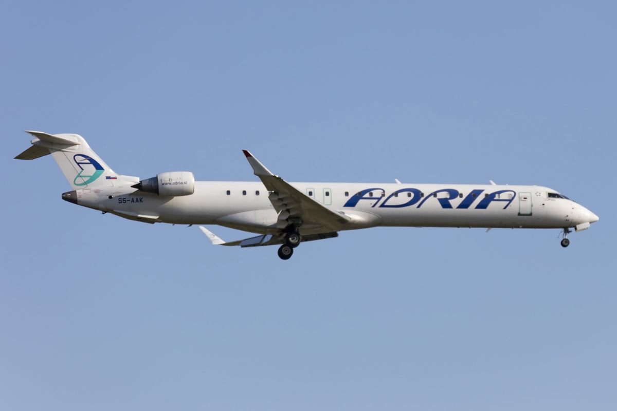 Adria Airways, S5-AAK, Bombardier, CRJ-900, 05.05.2016, FRA, Frankfurt, Germany




