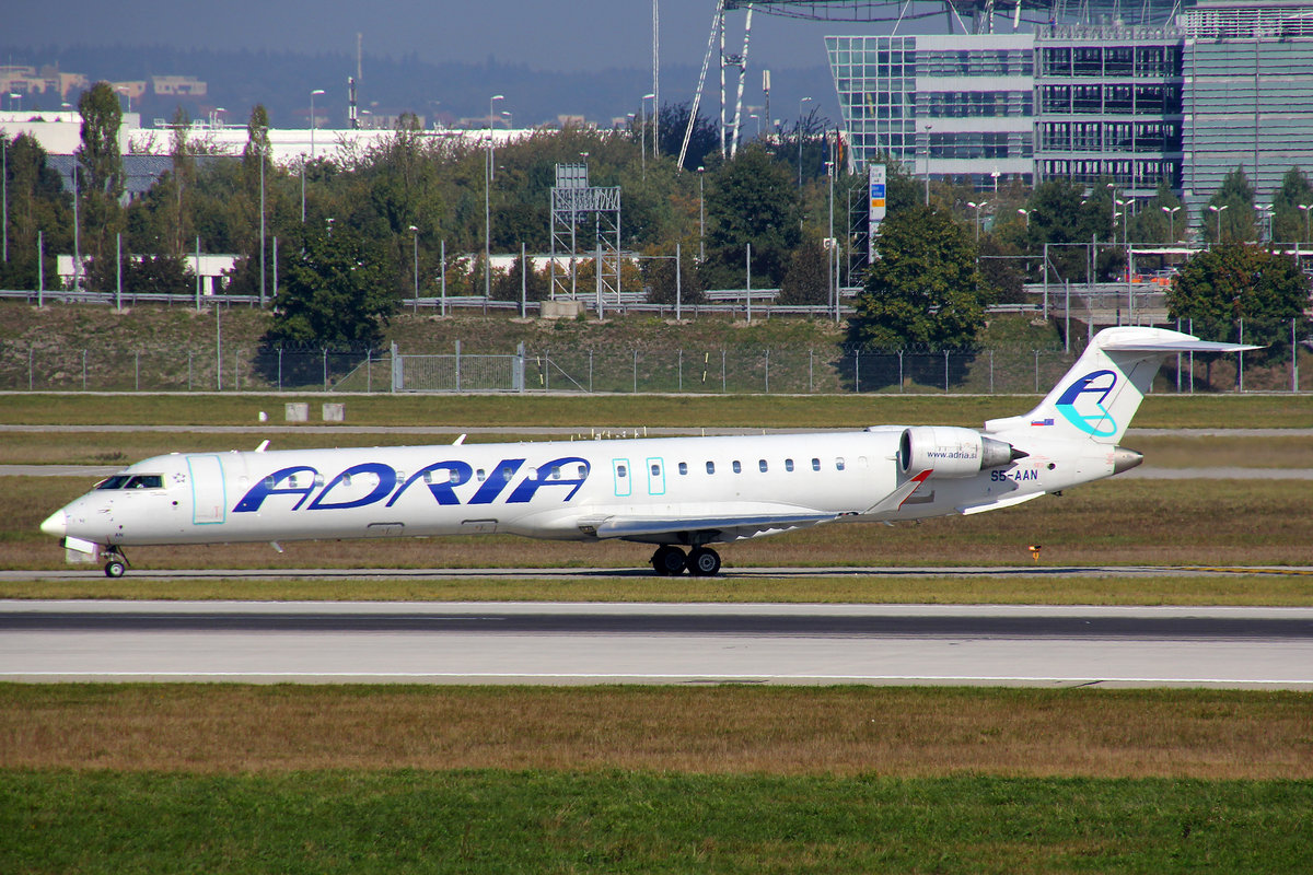 Adria Airways, S5-AAN, Bombardier CRJ-900LR, 25.September 2016, MUC München, Germany.