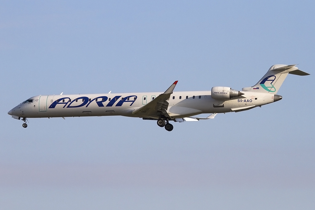 Adria Airways, S5-AAO, Bombardier, CRJ-900, 02.05.2015, FRA, Frankfurt, Germany 



