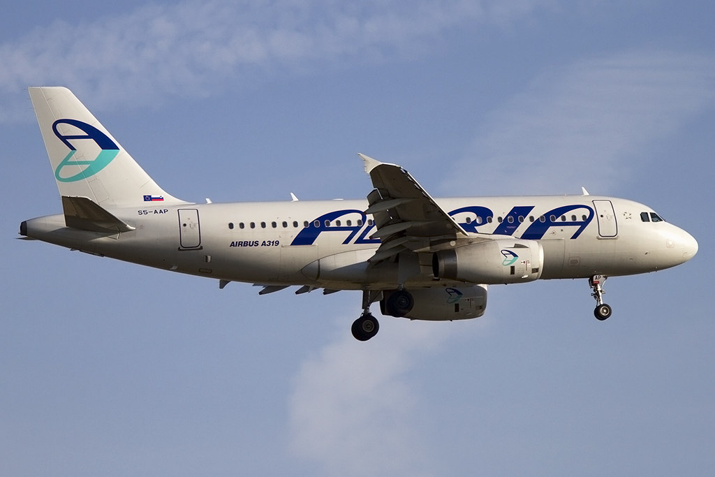 Adria Airways, S5-AAP, Airbus, A319-132, 19.04.2015, FRA, Frankfurt, Germany 






