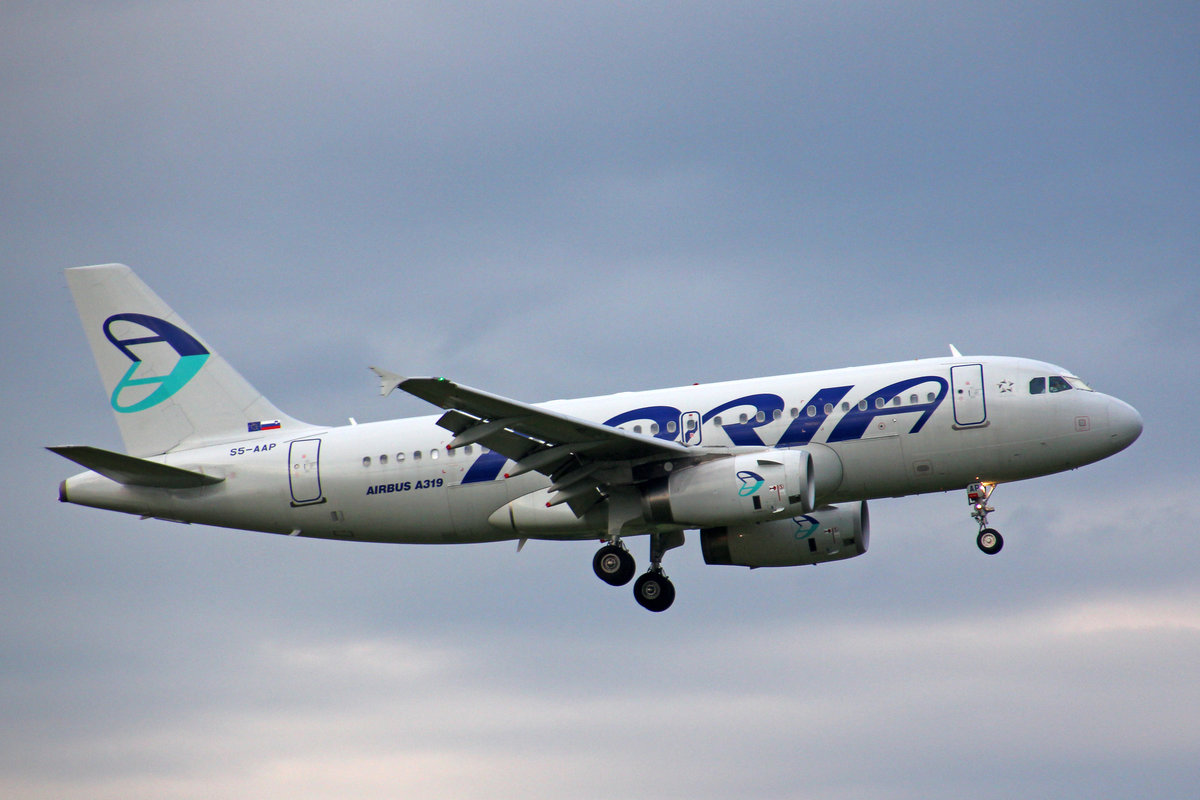 Adria Airways, S5-AAP, Airbus A319-132, 15.Juli 2016, ZRH Zürich, Switzerland.