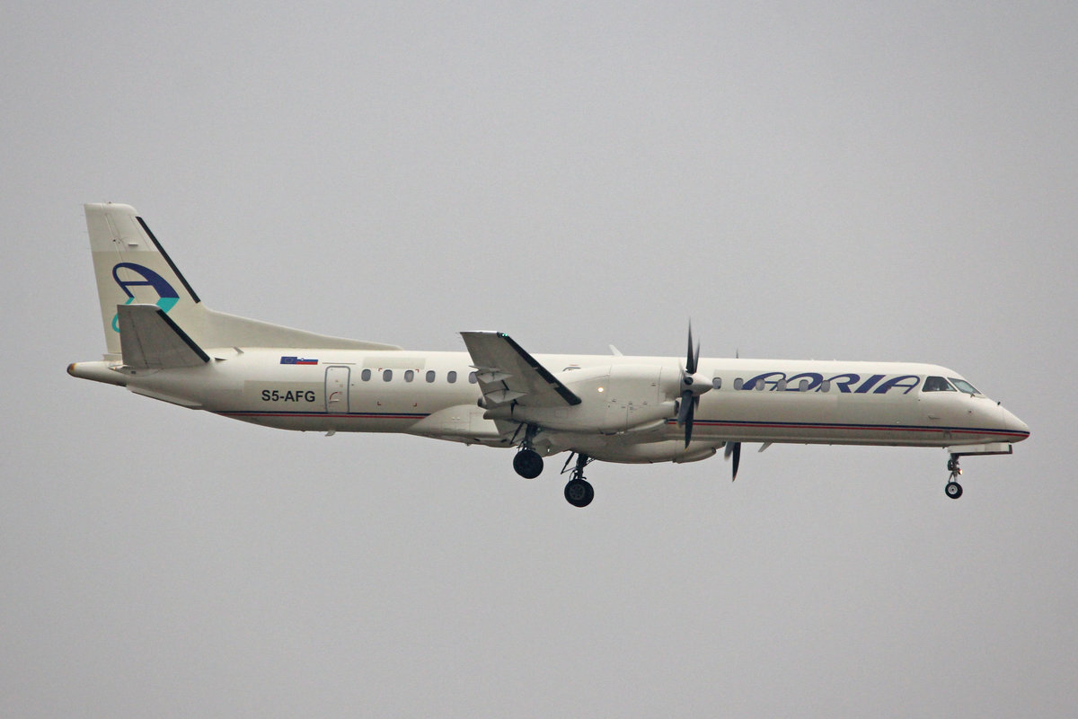 Adria Airways, S5-AFG, Saab 2000, msn: 2000-015, 22.Januar 2019, ZRH Zürich, Switzerland.