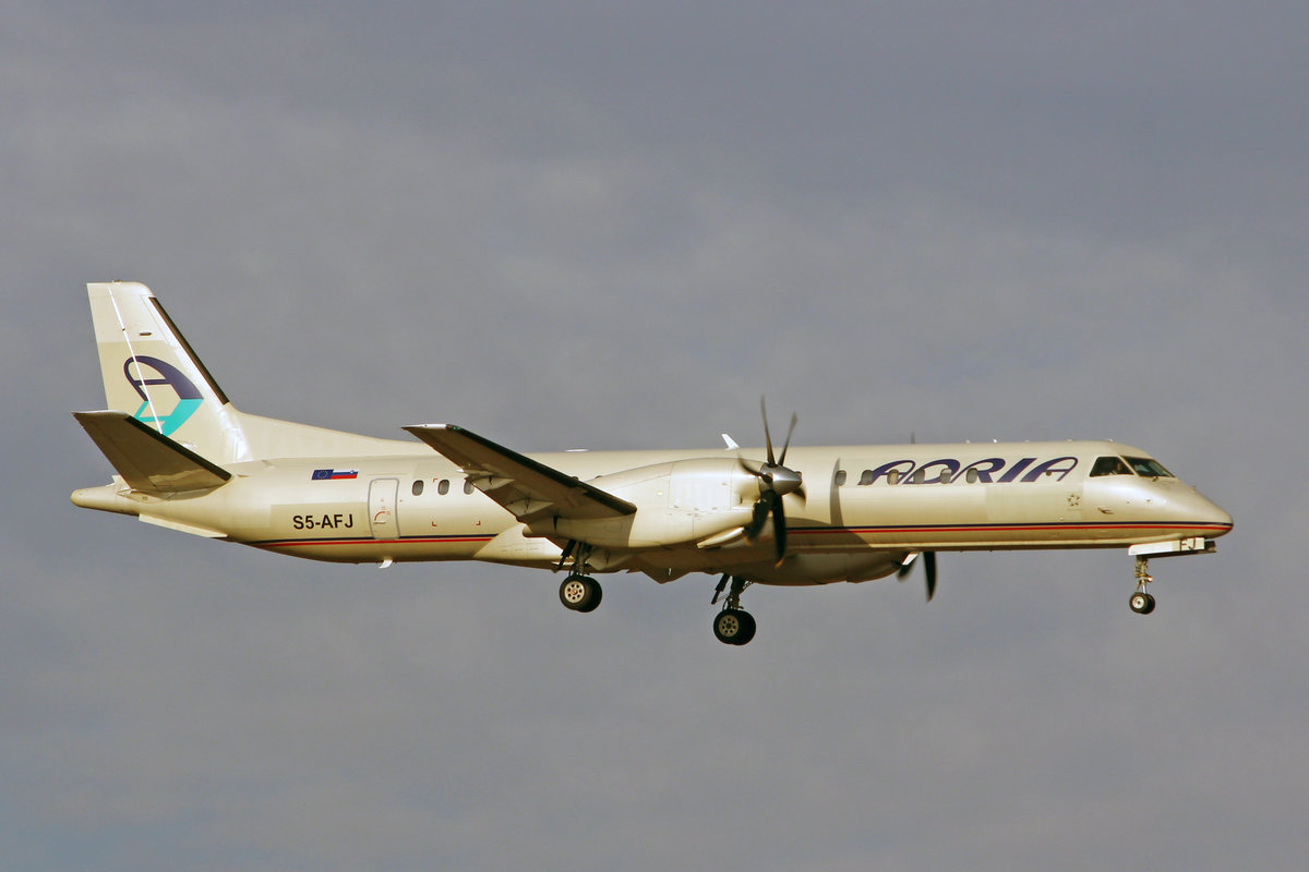 Adria Airways, S5-AFJ, Saab 2000, msn: 2000-011, 21.Februar 2019, ZRH Zürich, Switzerland.