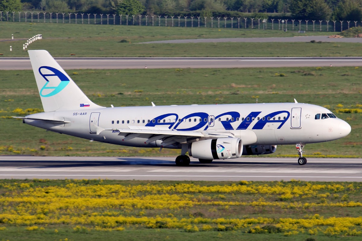 Adria S5-AAR bei der Landung in Düsseldorf 2.5.2015
