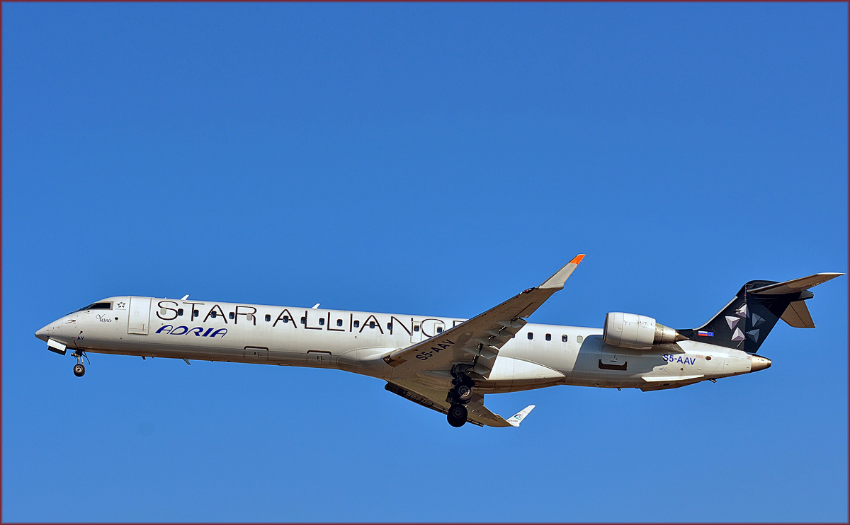 ADRIA S5-AAV 'Vesna'; Bombardier CRJ-900LR; Maribor MBX; 29.1.2018