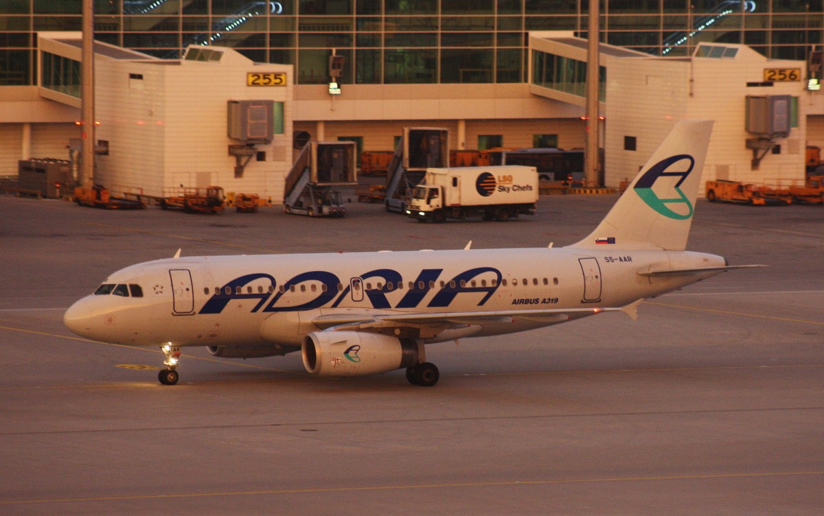 Adria,Airways,S5-AAR,(c/n 4301),Airbus A319-132,22.04.2015,MUC-EDDM,München,Germany